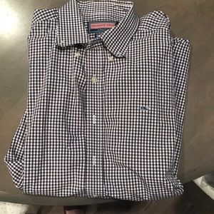 Vineyard Vines whale short size L